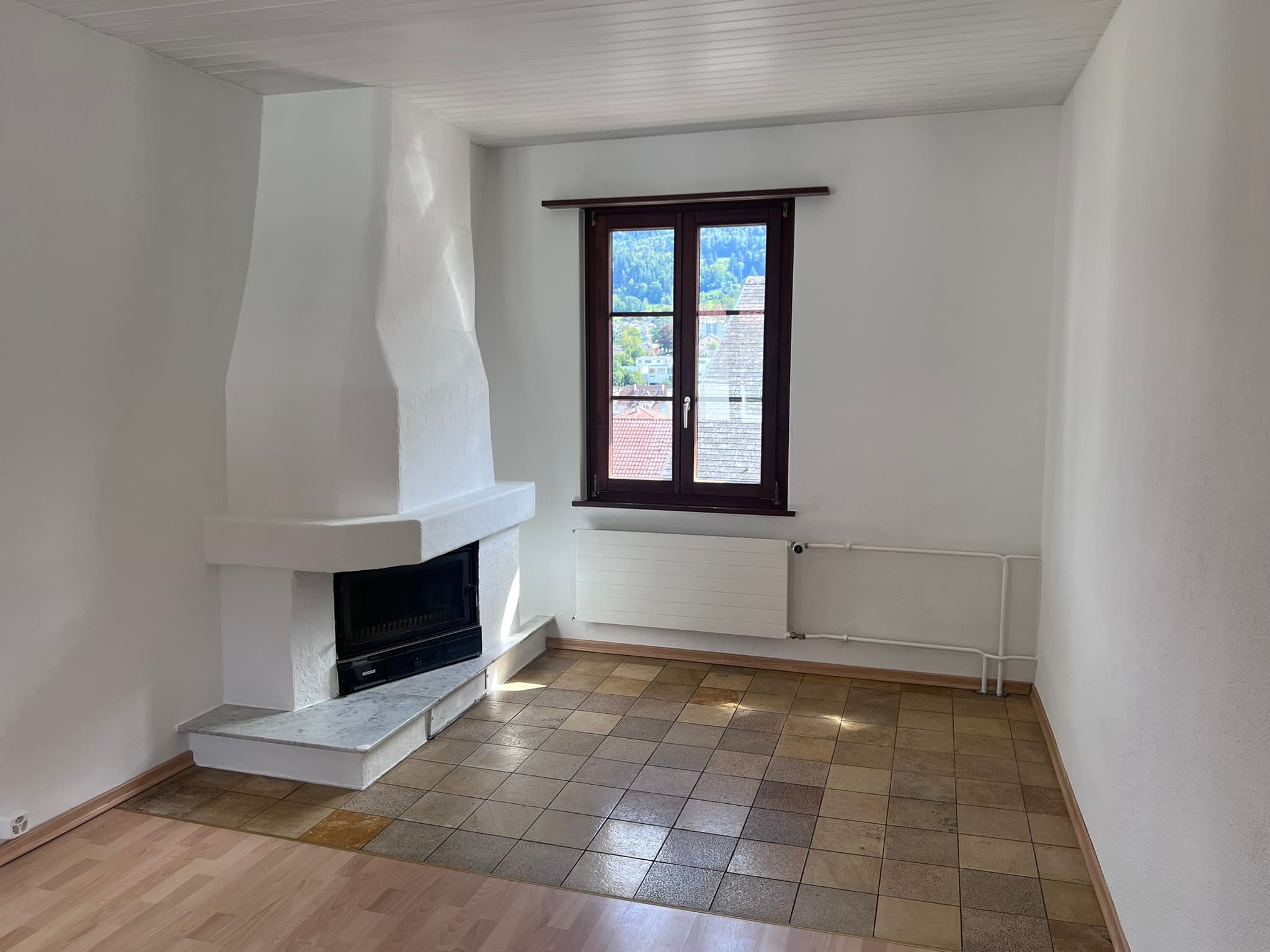 A deux pas du centre-ville, spacieux appartement de 4,5 pièces (87 m2)